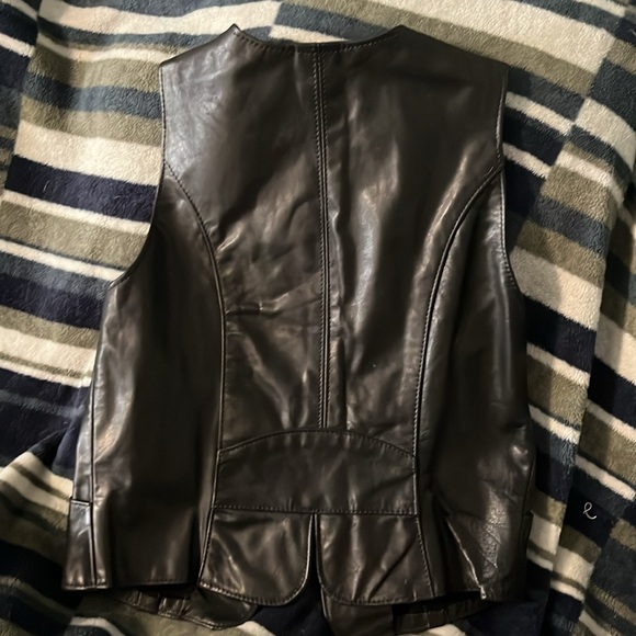 Leather vest - Picture 2 of 2